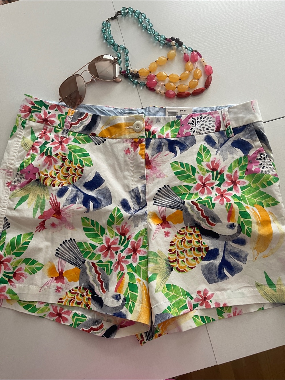 crown & ivy White Tropical Bird Print Shorts